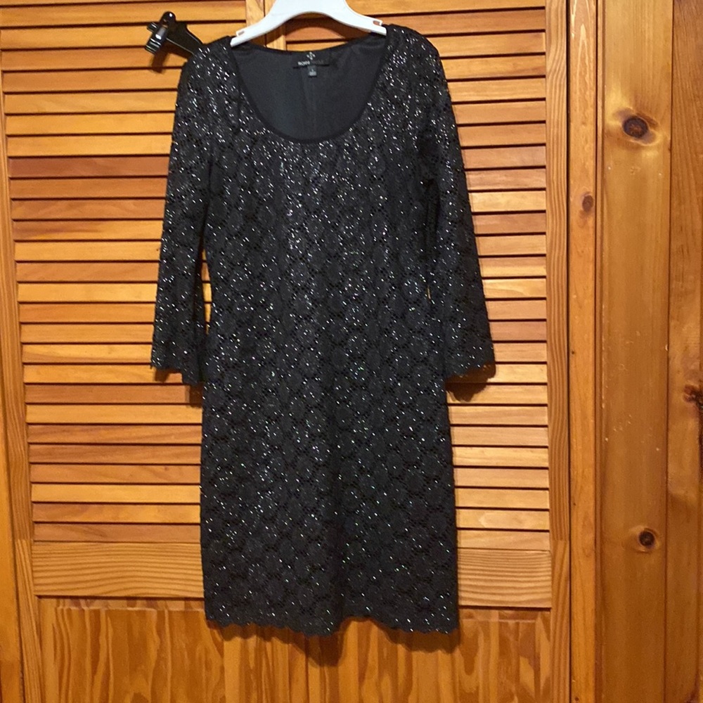 Beautiful dress nice for Christmas party from my closet awesome condition
